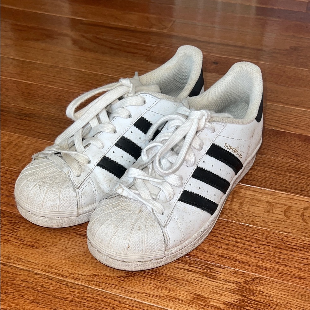 Adidas Black & White Superstar Sneakers Girls Kids Size 4